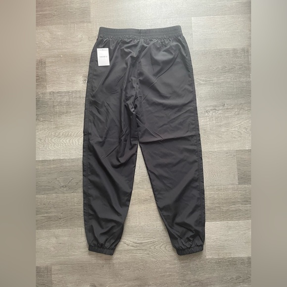 Forever 21 windbreaker joggers - Picture 2 of 4